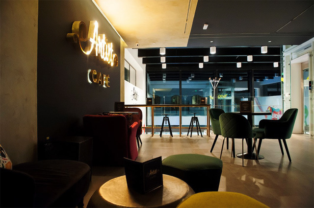 طیف رنگی در طراحی کافه های هنری | شرکت تهران دیزاین سنتر